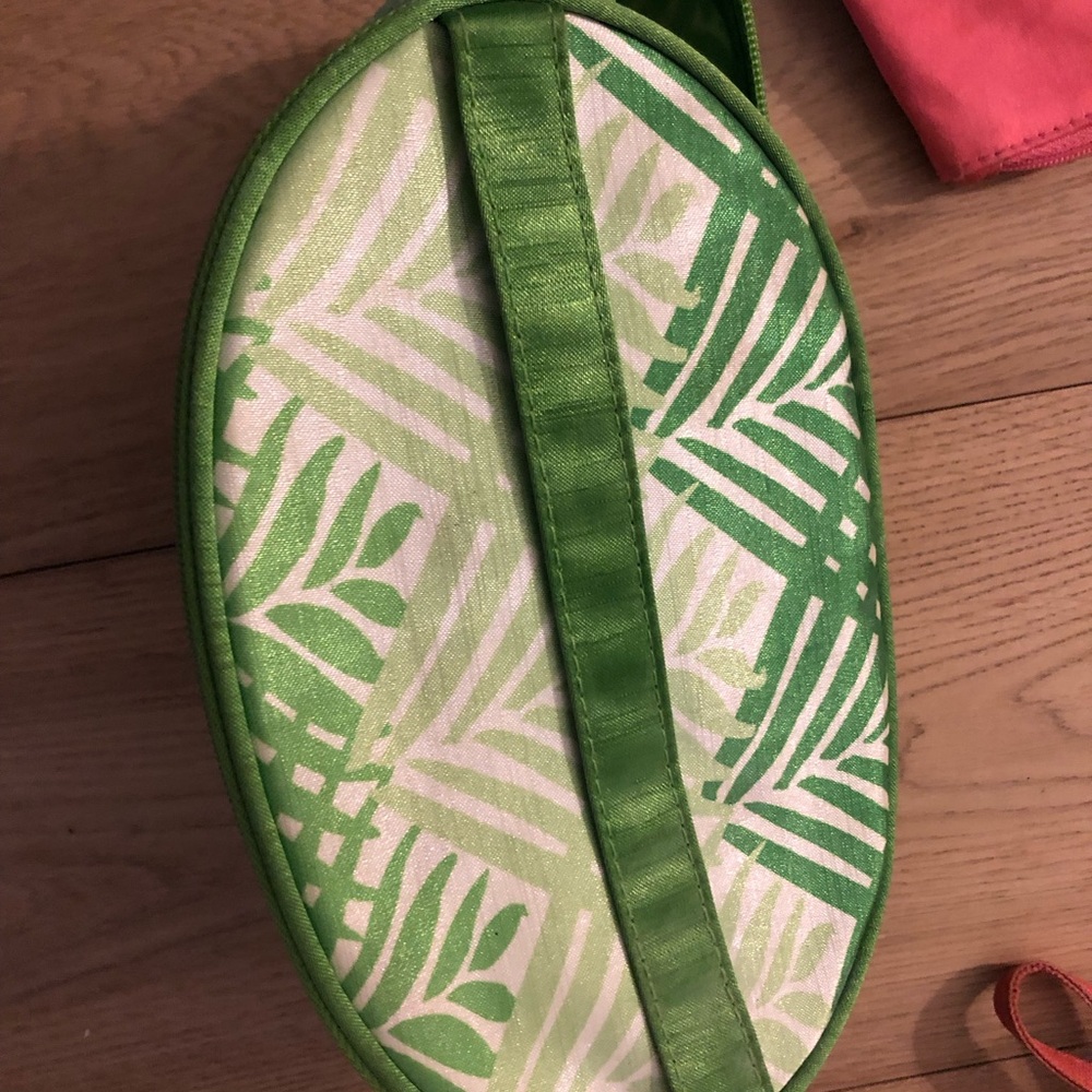 Clinique Green Leaf Print Oval Cosmetic Bag